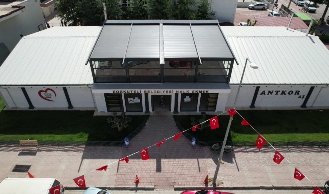 Korkuteli Belediye tarafından, belediyeye ait halk ekmek fırınında sosyal dayanışmayı