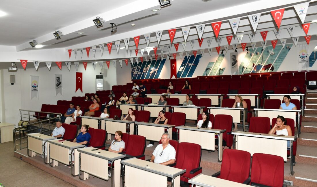 Çiğli Belediyesi, meslek edindirme çalışmaları kapsamında Başkan Onur Emrah Yıldız,