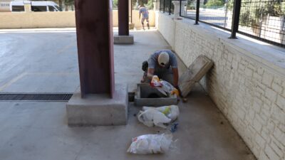 Nazilli’de Pazar Yerlerini Kirletenlere Ceza Nazilli Belediyesi Temizlik İşleri Müdürlüğü ekipleri; rutin temizlik programı kapsamında