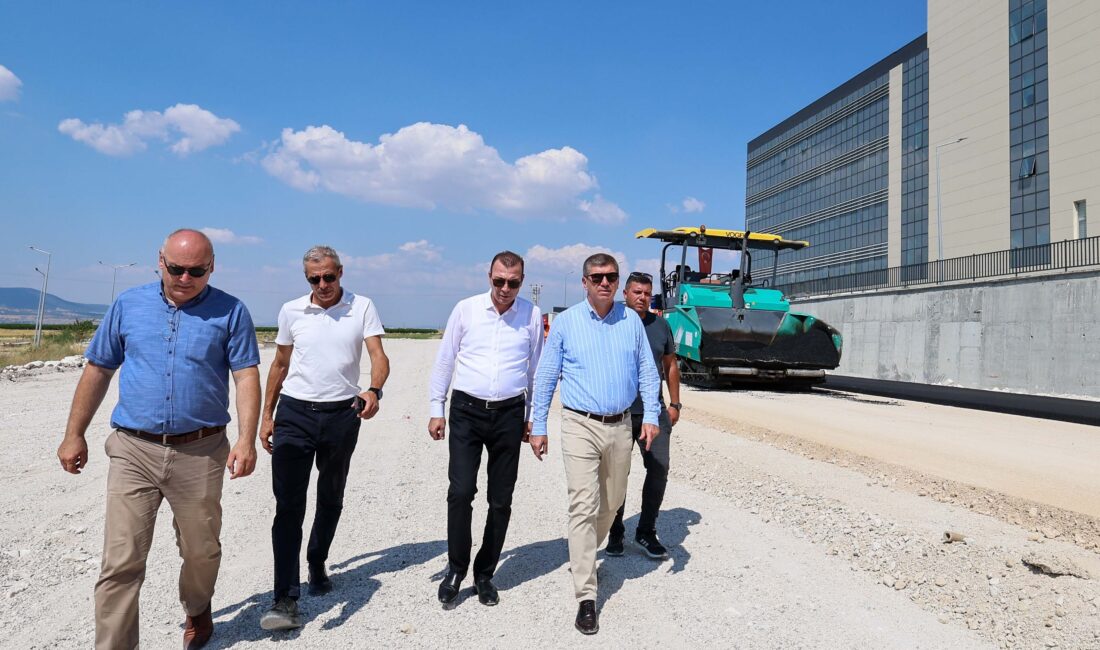 Burdur Belediye Başkanı Ali Orkun Ercengiz, yeni Burdur Devlet Hastanesi’nin
alt