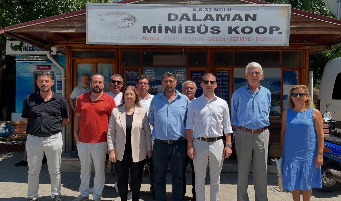 Cumhuriyet Halk Partisi (CHP) Antalya Milletvekili Aliye Çoşar ve Cumhuriyet