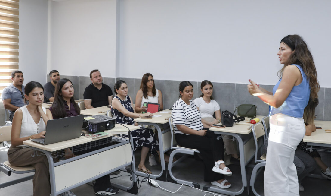 Mersin Büyükşehir Belediyesi, ailelerin çocuklarıyla kurdukları ilişkilere destek vermek amacıyla