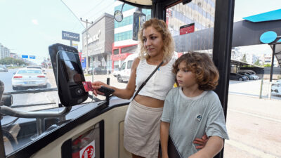 BÜYÜKŞEHİR TOPLU TAŞIMAYI TEKNOLOJİK ALTYAPIYLA GÜÇLENDİRİYOR   Yenilediği ve gençleştirdiği