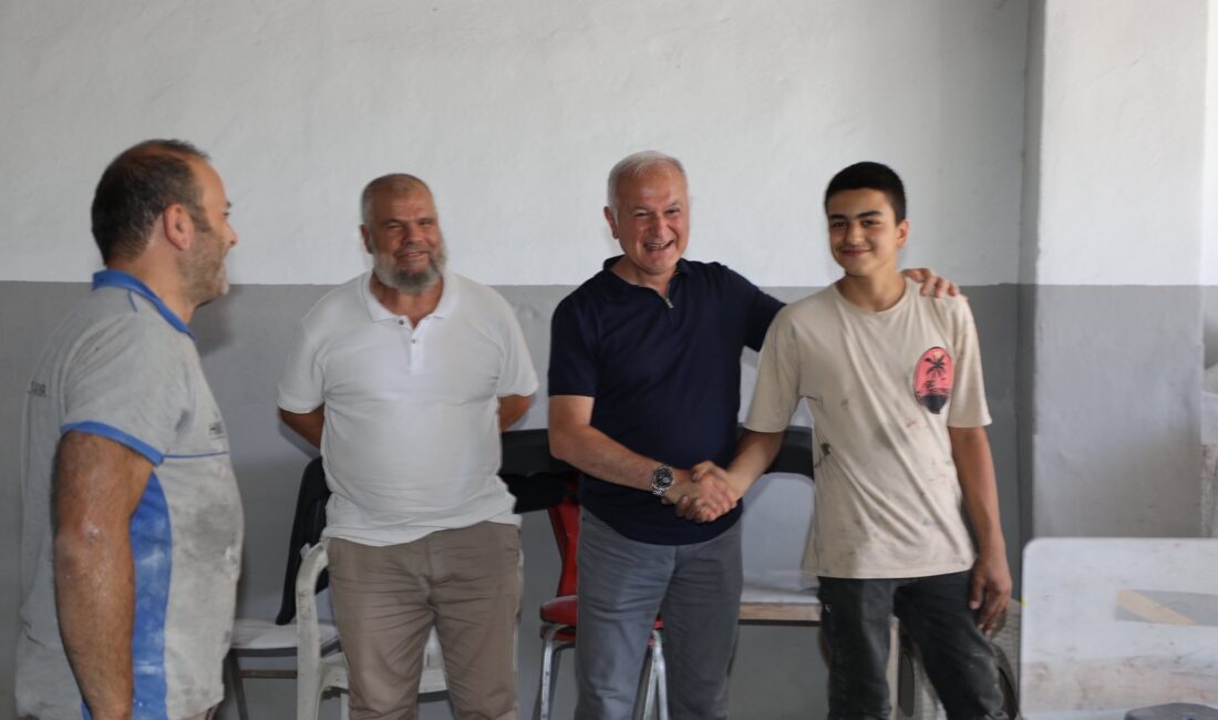 Karamürsel Belediye Başkanı Ahmet Çalık, ilçenin farklı bölgelerinde Fen İşleri