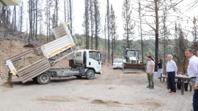 Karamürsel Belediye Başkanı Ahmet Çalık’tan Vatandaşa Tam Destek Karamürsel’in Karapınar Mahallesi’nde yaşanan yangın felaketinin ardından, Karamürsel Belediye Başkanı