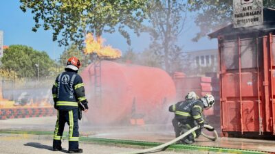 Denizli Büyükşehir Belediye Başkanı Bülent Nuri Çavuşoğlu, İtfaiye Dairesi Başkanlığının