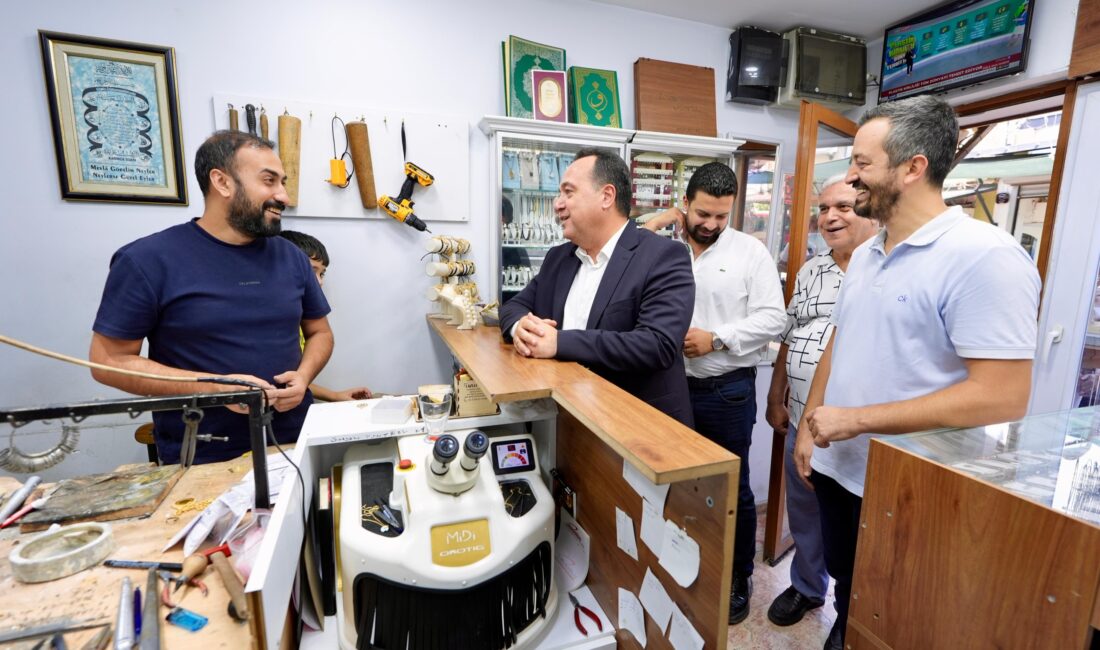 Manisa Büyükşehir Belediye Başkanı Besim Dutlulu, kentin ekonomik ve sosyal