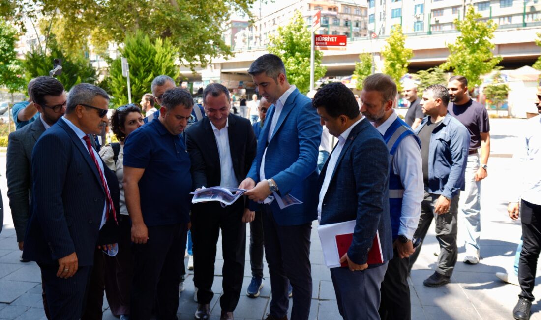 Kartal Belediye Başkanı Gökhan Yüksel, İstanbul Büyükşehir Belediyesi (İBB) heyetiyle