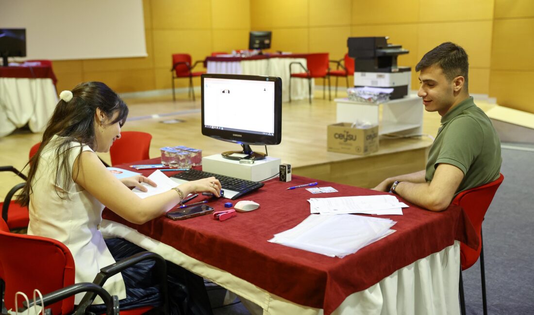 Antalya Büyükşehir Belediyesi’nin itfaiye kadrosunu güçlendirmek amacıyla 45 itfaiye eri