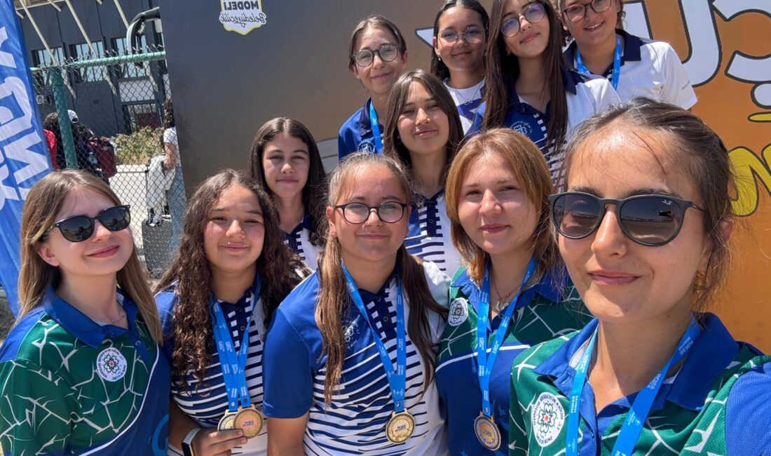 Konya’da düzenlenen iller arası okçuluk müsabakalarında Muğla
Büyükşehir Belediyesi Spor Kulübü