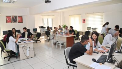 Manisa Büyükşehir Belediyesi, Yükseköğretim Kurumları Sınavı (YKS) tercih döneminde 17 ilçede,