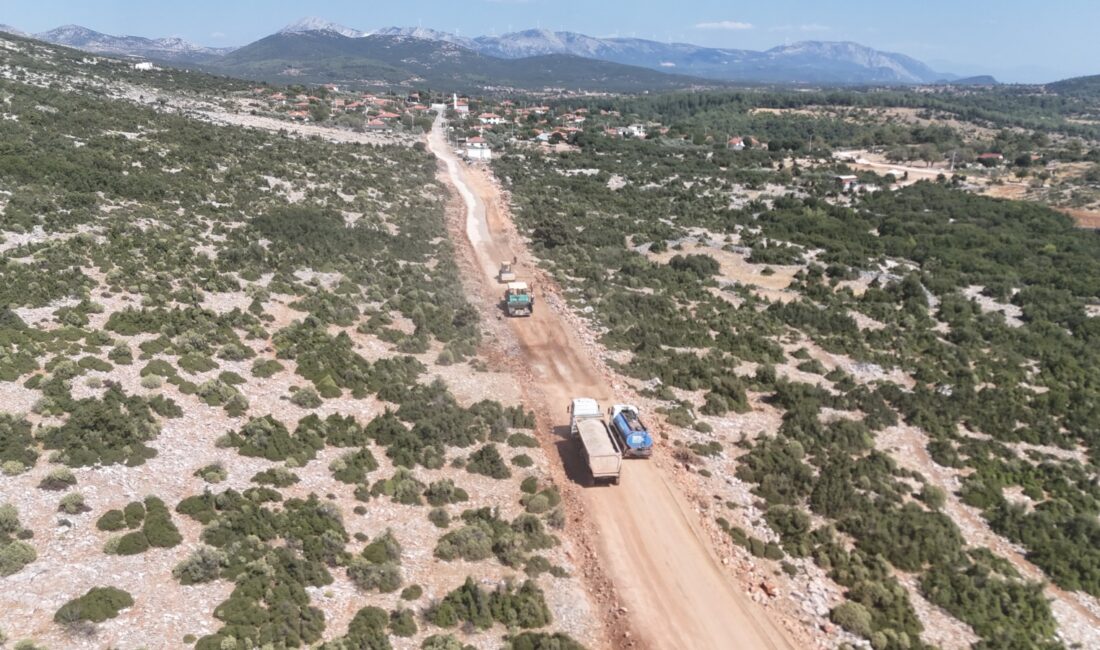 Muğla Büyükşehir Belediyesi, kırsal mahallelerde ulaşımın iyileştirilmesi, vatandaşların güvenli ve
