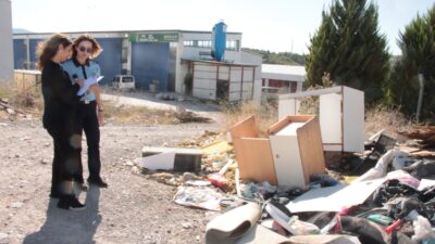 Yalova Sanayide Çevreyi Kirletene Geçit Yok Yalova Belediyesi ekipleri, Kirazlı Sanayi Sitesi’nde başlattığı denetimlerde çevreye bırakılan