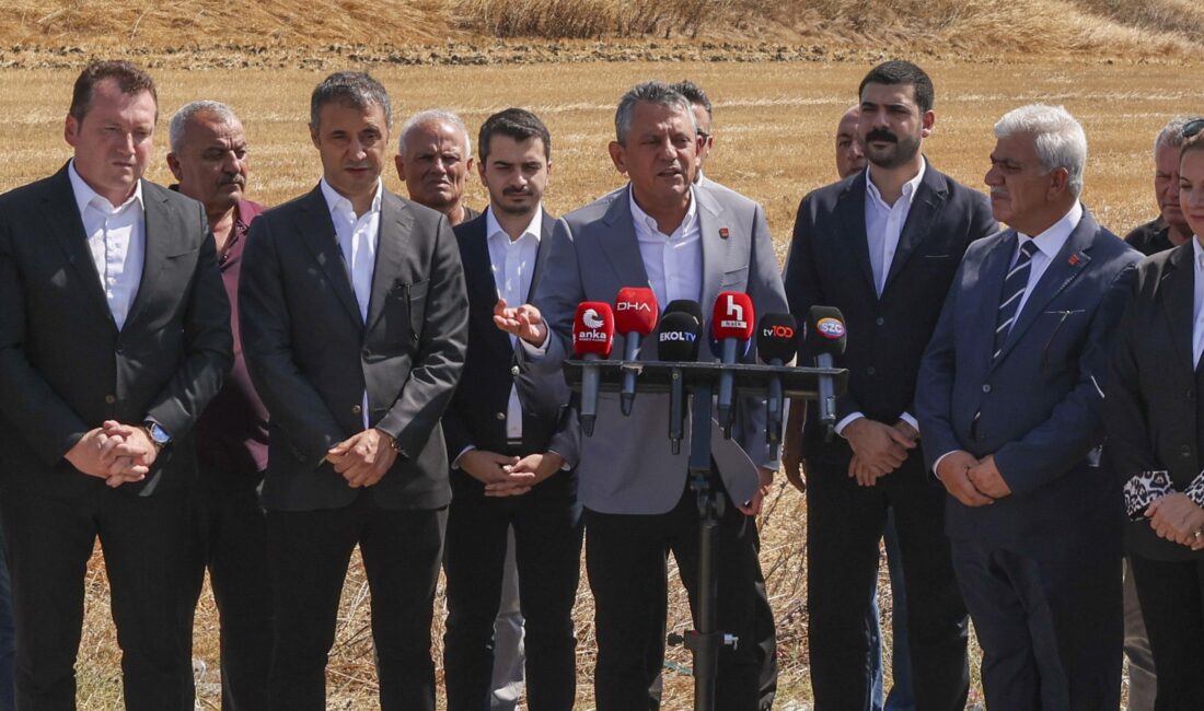 Cumhuriyet Halk Partisi (CHP) Genel Başkanı Özgür Özel, Silivri’deki Marmara