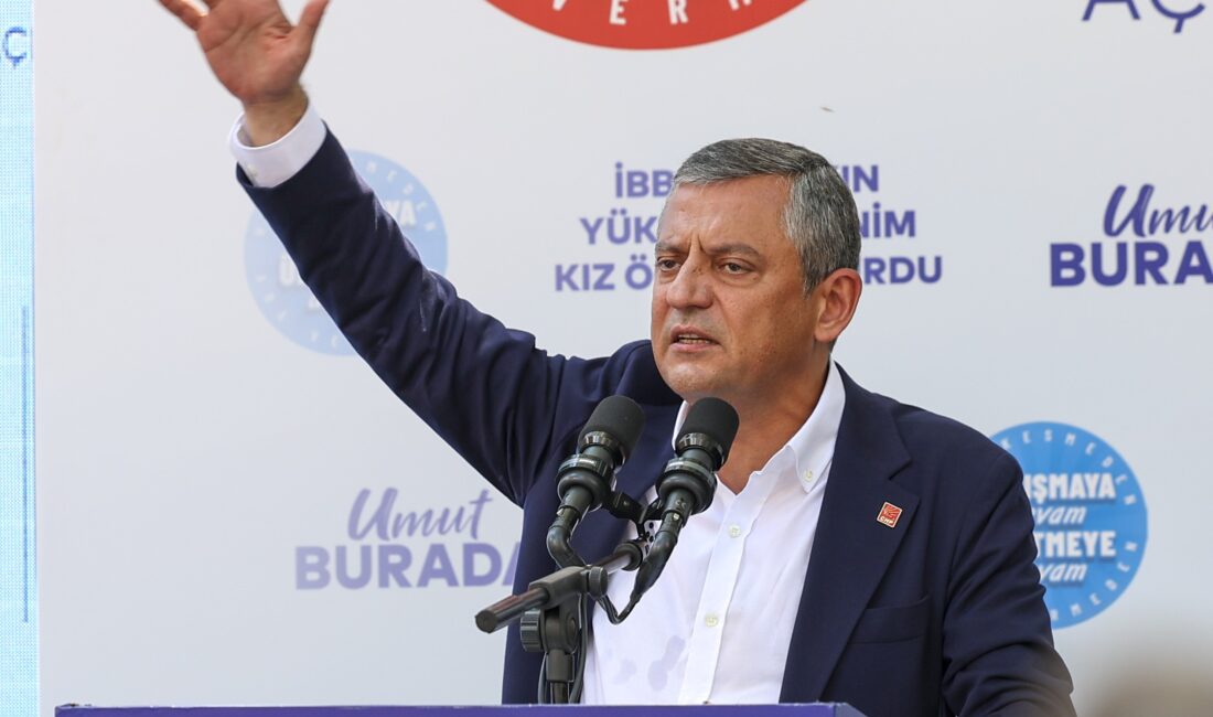 Cumhuriyet Halk Partisi Genel Başkanı Özgür Özel, İstanbul Büyükşehir Belediyesi