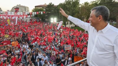 Cumhuriyet Halk Partisi Genel Başkanı Özgür Özel, Sivas’ta gerçekleştirilen Millet