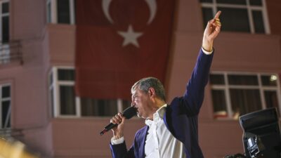 Cumhuriyet Halk Partisi Genel Başkanı Özgür Özel, İstanbul Beyoğlu’nda gerçekleştirilen