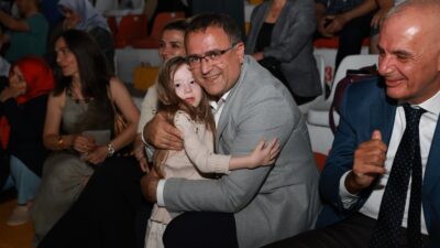 Derince Belediyesi‘nin düzenlediği 30 Ağustos Zafer Bayramı etkinliklerinin ilk günü