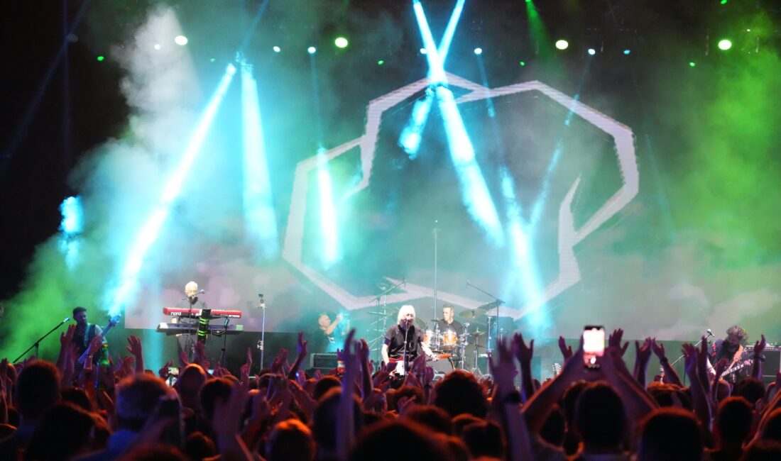 Kadıköy Belediyesi’nin düzenlediği Kalamış Yaz Festivali kapsamında, Türk rock müziğinin