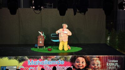 Kadıköy’de birçok noktada yaz boyunca süren kültür sanat etkinlikleri hız