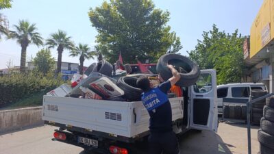 Denizli Büyükşehir Belediyesi Zabıta Dairesi Başkanlığı ekipleri, kentte yaya yollarının