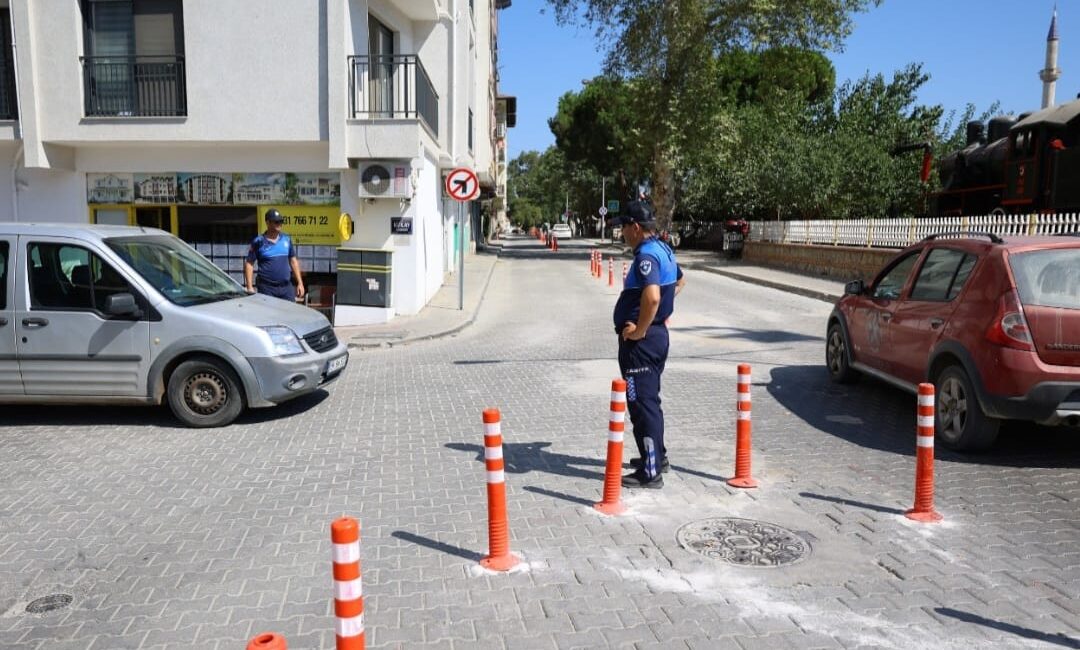 Efes Selçuk‘ta uzun süredir hazırlıkları yapılan “Trafik Sakinleştirme ve Yayalaştırma