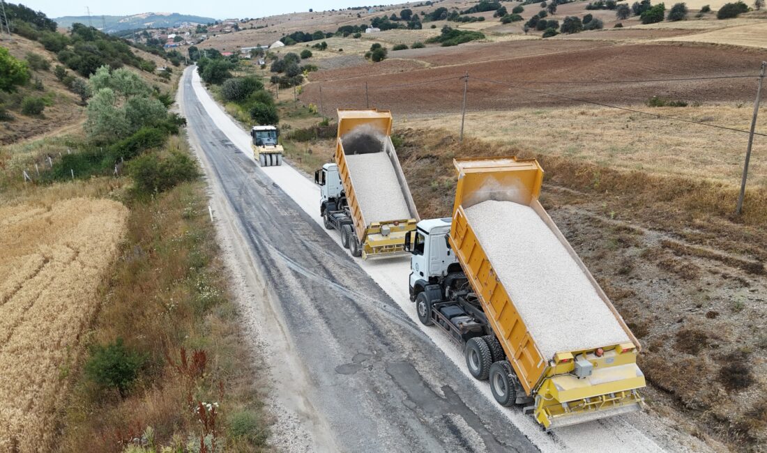 Eskişehir Büyükşehir Belediyesi, kırsal mahallelerde sürdürdüğü yol yapım, genişletme ve