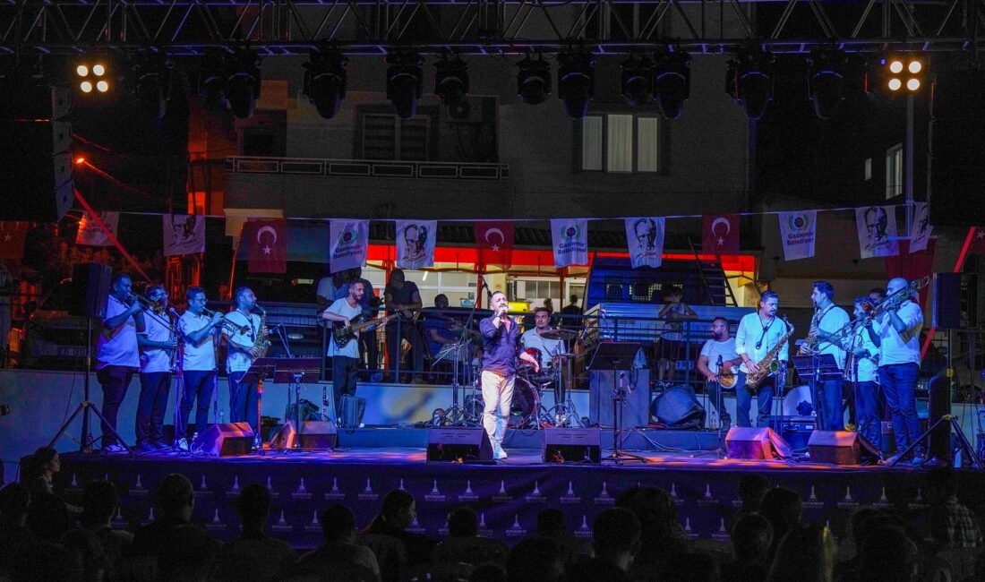 İzmir Büyükşehir Belediyesi ile Gaziemir Belediyesi’nin ilçenin farklı noktalarında düzenlediği