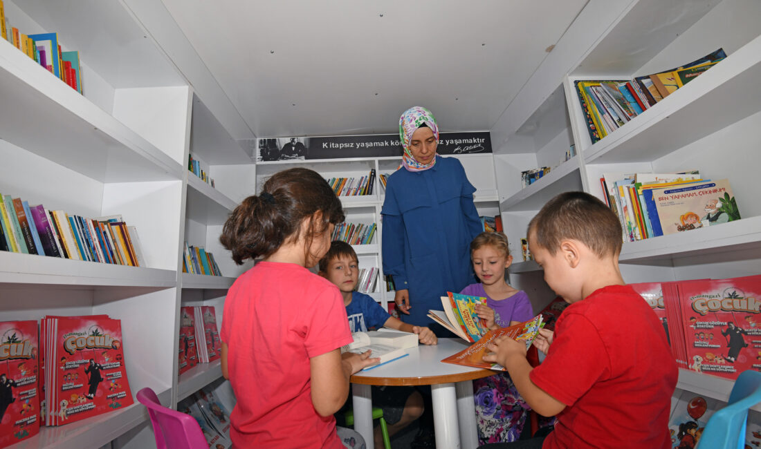 Osmangazi Belediyesi’nin merkeze uzak mahallerdeki çocukları kitap ile buluşturmak amacıyla