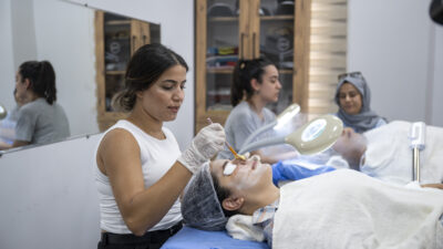 Mersin Büyükşehir Belediyesi, kadınların mesleki ve kişisel gelişimlerini desteklemeye devam