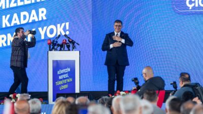 Başkan Tugay: Altyapıyla ilgili sorunu olmayan bir şehir olmalıyız İzmir Büyükşehir Belediye Başkanı Dr. Cemil Tugay, İlkses TV’nin canlı