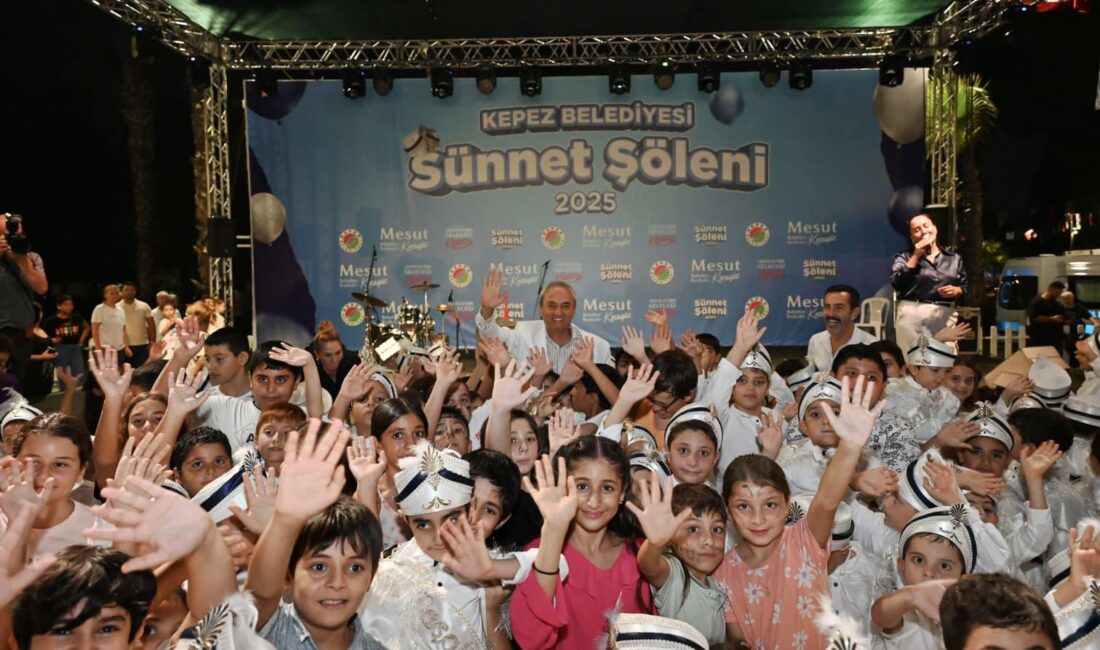 Kepez Belediyesi’nin bu yıl ikincisini düzenlediği Uluslararası Kültür Festivali, renkli