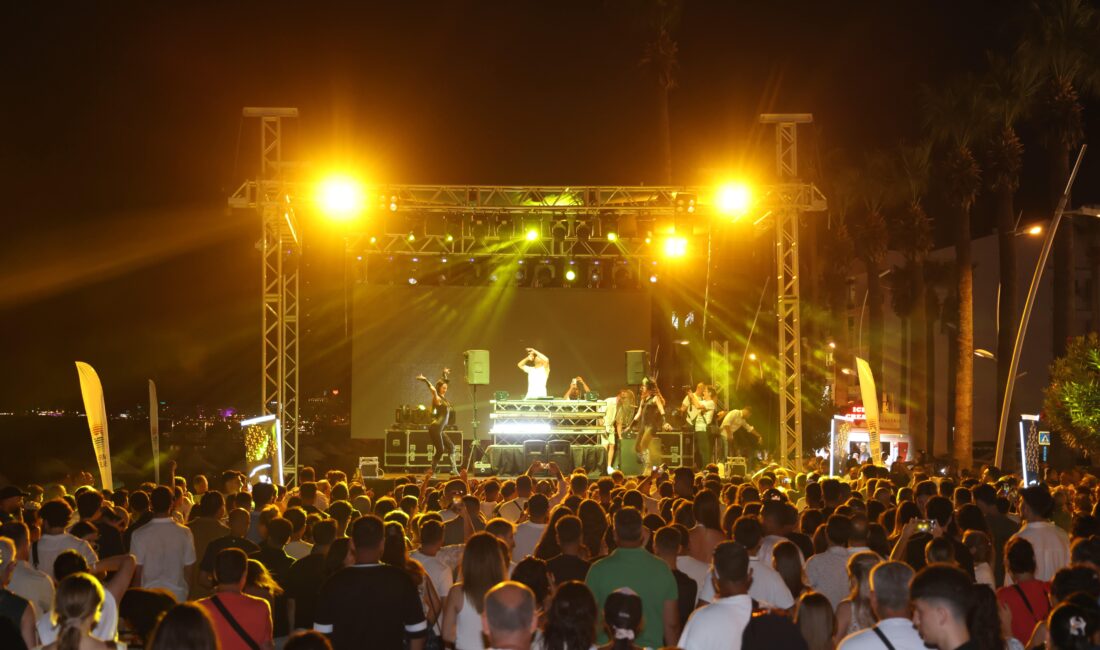 Halk plajında müzik ve dansın buluştuğu DJ Fest, Marmaris’te yaz