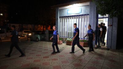 Odunpazarı’nda Seyyar Satıcılara Ortak Operasyon Odunpazarı’nda, hijyen koşullarına aykırı şekilde seyyar olarak yapılan yiyecek satışlarına