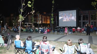 Nilüfer Belediyesi, yaz akşamlarını renklendiren kültür sanat etkinliklerine devam ediyor.