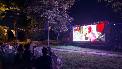 Yalova Belediyesi’nin “Kültür Yolda” etkinlikleri kapsamında başlattığı Açık Hava Sinema