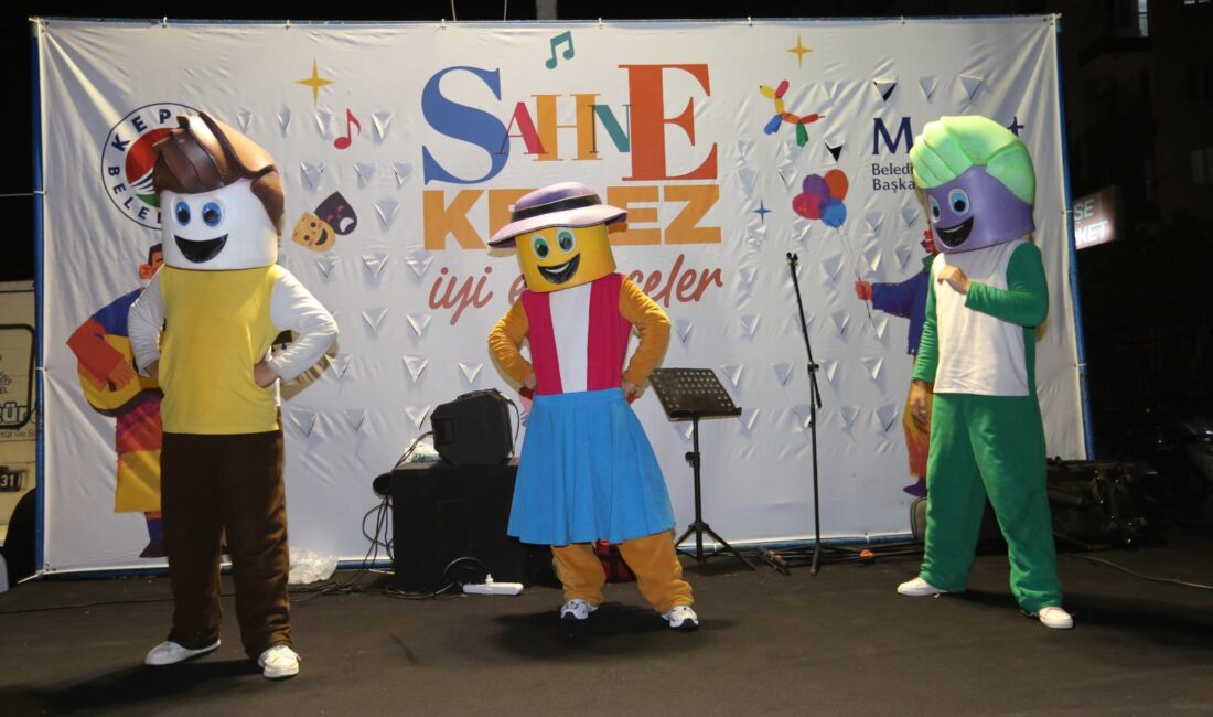 Kepez Belediyesi’nin kültür ve sanat etkinliklerini mahallelere taşıdığı “Sahne Kepez”,