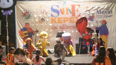 Kepez Belediyesi’nin mahalle mahalle sürdürdüğü ‘Sahne Kepez’ etkinlikleri Ulus Mahallesi’ni