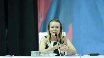 Temiz Bir Konak İçin Meclisten Oybirliği Konak Belediye Meclisi, ağustos ayı ikinci olağan oturumunu Selahattin Akçiçek