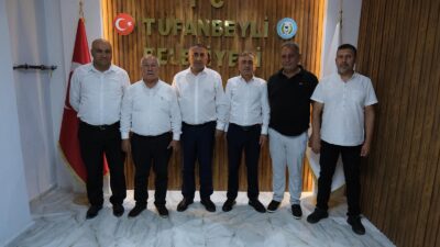 Güngör Geçer Tufanbeyli’de Büyükşehir şantiyelerini denetledi, vatandaşla bir araya geldi,