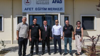 Belediye Başkan Yardımcısı Gültekin Bayındır’dan AFAD Etimesgut Eğitim Kampüsü’ne Ziyaret Etimesgut Belediyesi, ilçede yaşayan vatandaşlara daha kaliteli ve etkin hizmet