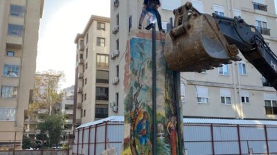 Kadıköy’de Sanat Eserleri Yerinde Korunuyor Kadıköy‘de yenilenecek binaların cephelerinde veya iç mekânlarındaki mimari değer taşıyan