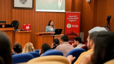 ETİMESGUT’TA 17 AĞUSTOS MARMARA DEPREMİ’NİN 26. YILI ANMASI VE DEPREM FARKINDALIK EĞİTİMİ GERÇEKLEŞTİRİLDİ Etimesgut Belediyesi, başta deprem olmak üzere sel, yangın ve diğer