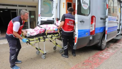Edirne Belediyesi’nde Hasta Nakil Hizmeti Devam Ediyor Edirne Belediyesi, sağlık sorunları nedeniyle ulaşımda güçlük yaşayan vatandaşlara destek