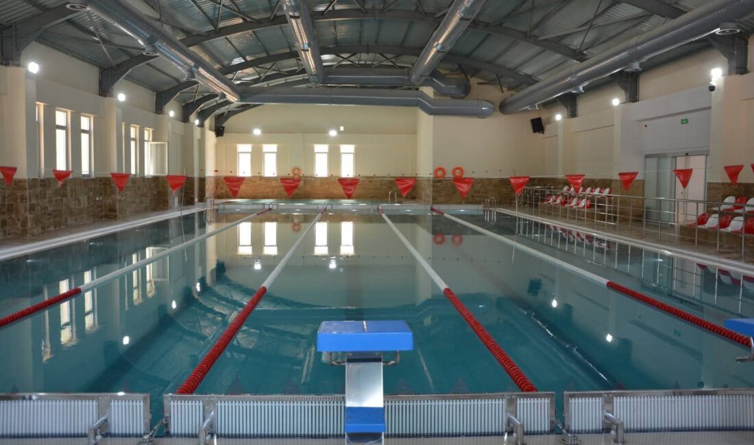 Havza’da hizmete giren yarı olimpik yüzme havuzu, ücretsiz kurslarla 600