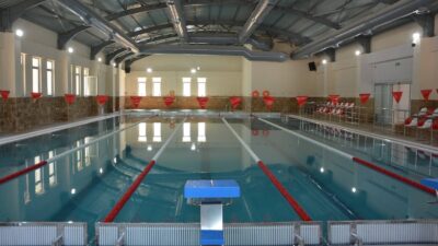 Havza Yarı Olimpik Yüzme Havuzu Hizmete Girdi Havza’da hizmete giren yarı olimpik yüzme havuzu, ücretsiz kurslarla 600