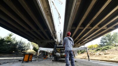 Ankara Büyükşehir, Fatih Köprüsü’nde Genişletme Çalışmalarına Başladı Ankara Büyükşehir Belediyesi, trafik yoğunluğu nedeniyle yıllardır sorun yaşanan Keçiören