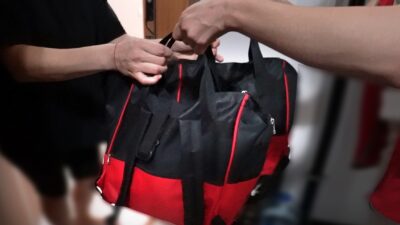 Küçükçekmece Belediyesi, ‘Yenidoğan Bebek Seti’ ile bebek sahibi olan ailelerin