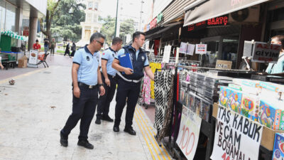 Osmangazi’de Engelli Yolunu Kapatanlara Ceza Yağdı Osmangazi Belediyesi Zabıta Müdürlüğü ekipleri, kaldırımlarda görme engelliler için oluşturulan