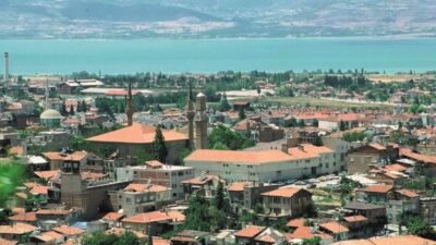 Burdur Belediyesi, vatandaşları sanat ve müzikle buluşturmaya devam ediyor. 8-9